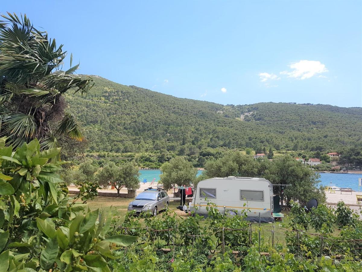 Auto Camp On The Beach - Grebastica Bagian luar foto